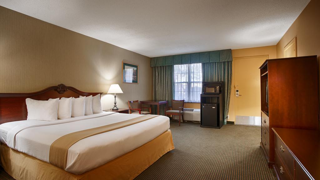 Clarion Inn Falls Church-Arlington Exterior foto