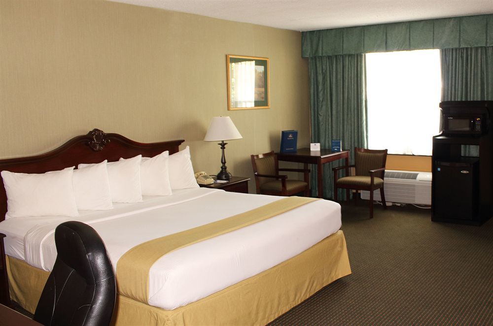 Clarion Inn Falls Church-Arlington Exterior foto