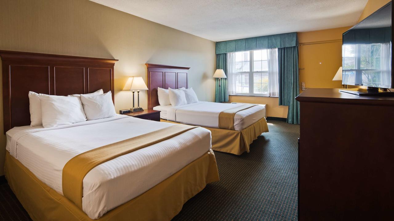 Clarion Inn Falls Church-Arlington Exterior foto